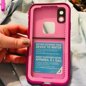 iPhone XR Lifeproof fre case